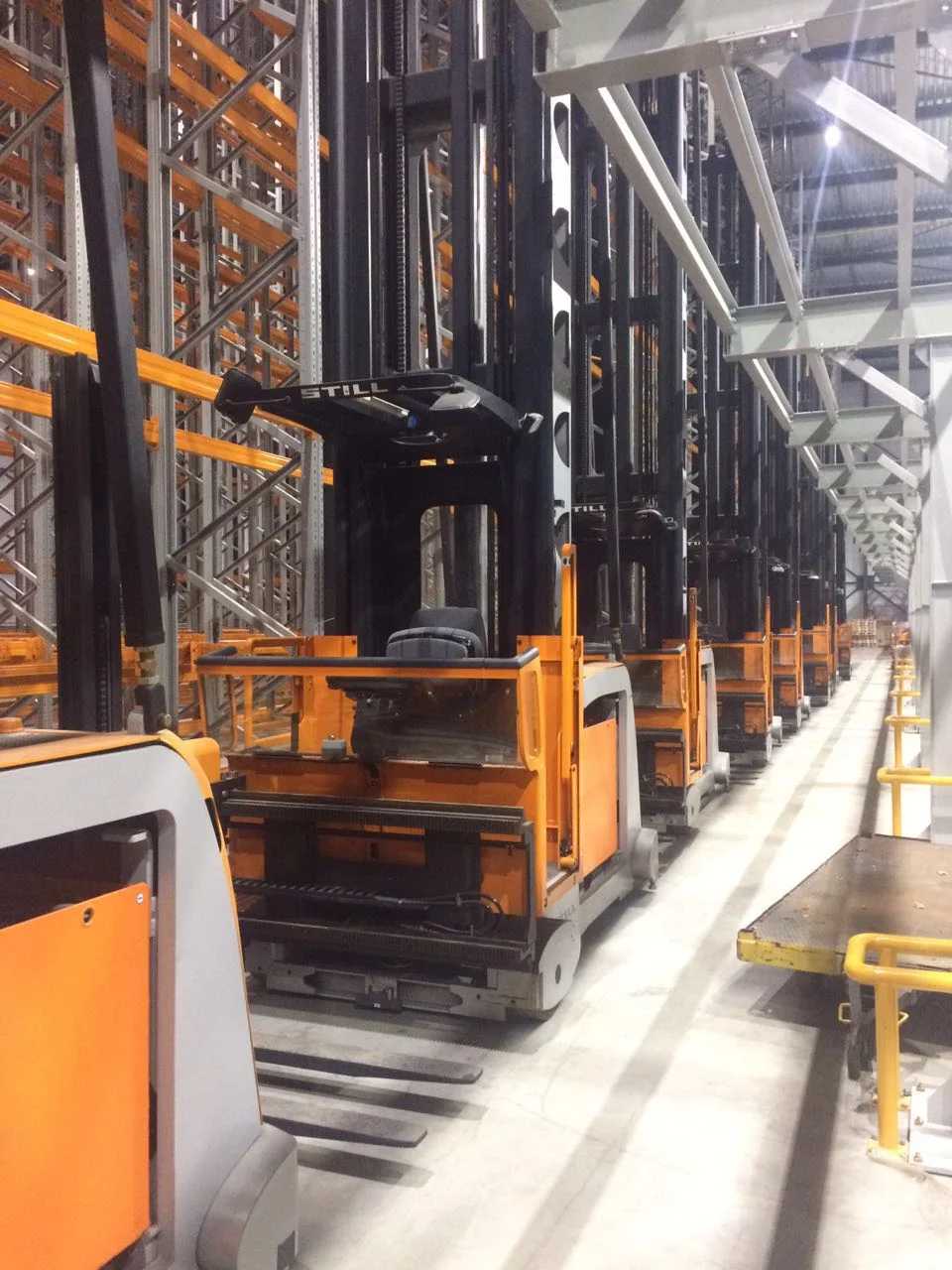 Logistics Warehouse Storage High Density Vna Steel Pallet Rack